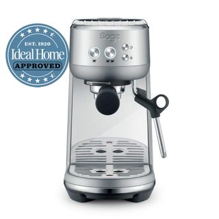 Sage Bambino coffee machine with Ideal Home approved logo