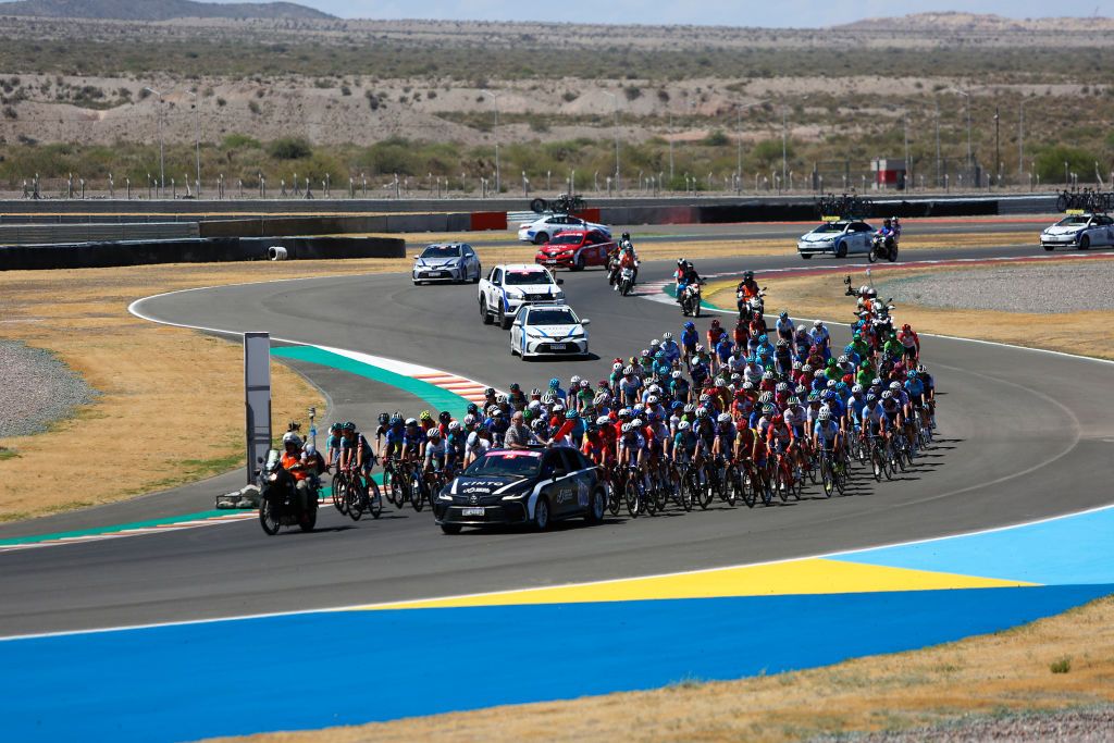 SAN JUAN ARGENTINA JANUARY 24 A general view of the peloton passing through Circuito San Juan Villicum during the 39th Vuelta a San Juan International 2023 Stage 3 a 1709km stage from Circuito San Juan Villicum to Circuito San Juan Villicum VueltaSJ2023 on January 24 2023 in San Juan Argentina Photo by Maximiliano BlancoGetty Images