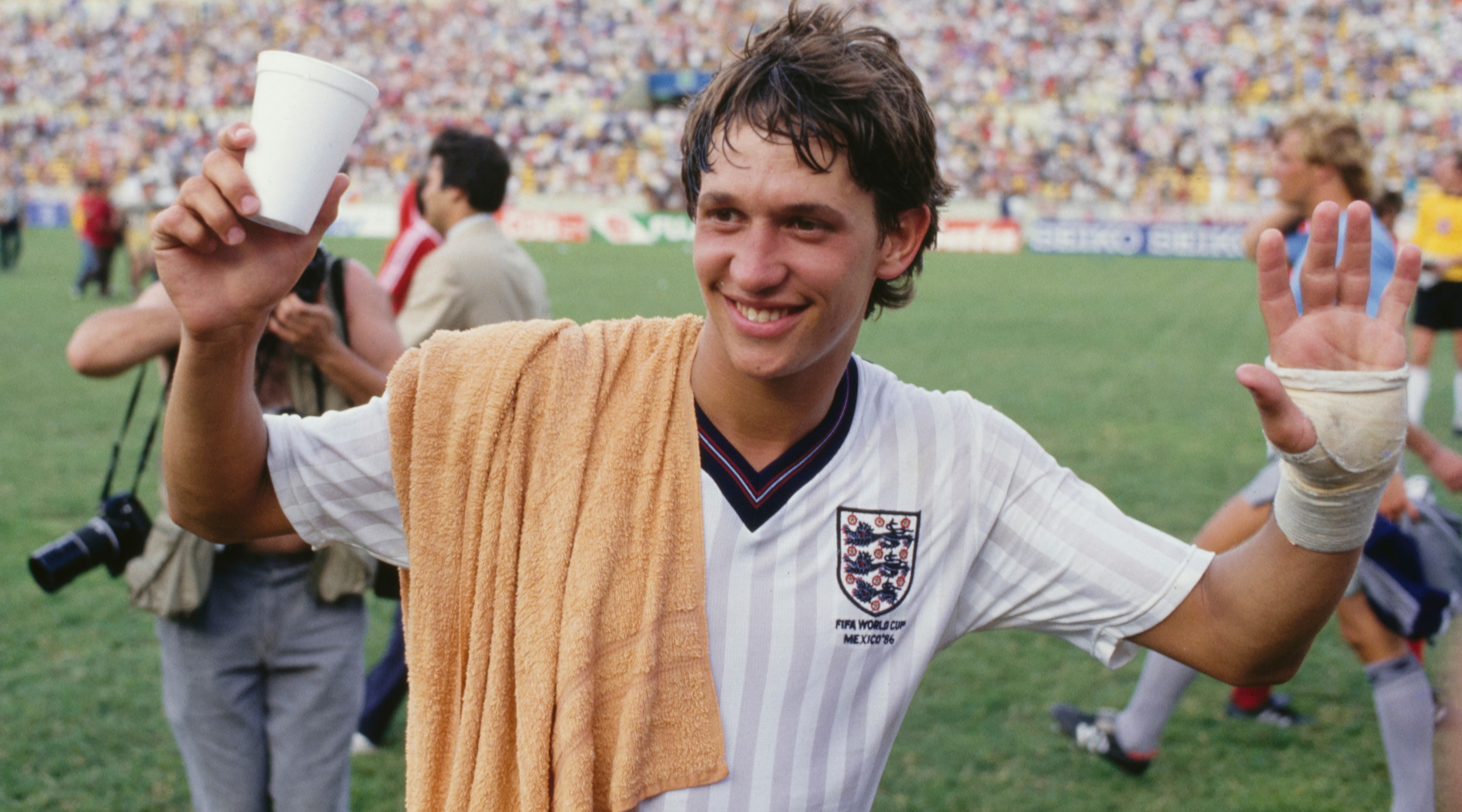 MONTERREY, MEXICO - JUNE 11: Gary Lineker of England celebrates after his hat trick after the FIFA 1986 World Cup match against Poland at the Universitario Stadium on June 11, 1986 in Monterrey, Mexico. England won the match 3-0. (Photo by Mike King/Allsport/Hulton Archive/Getty Images)