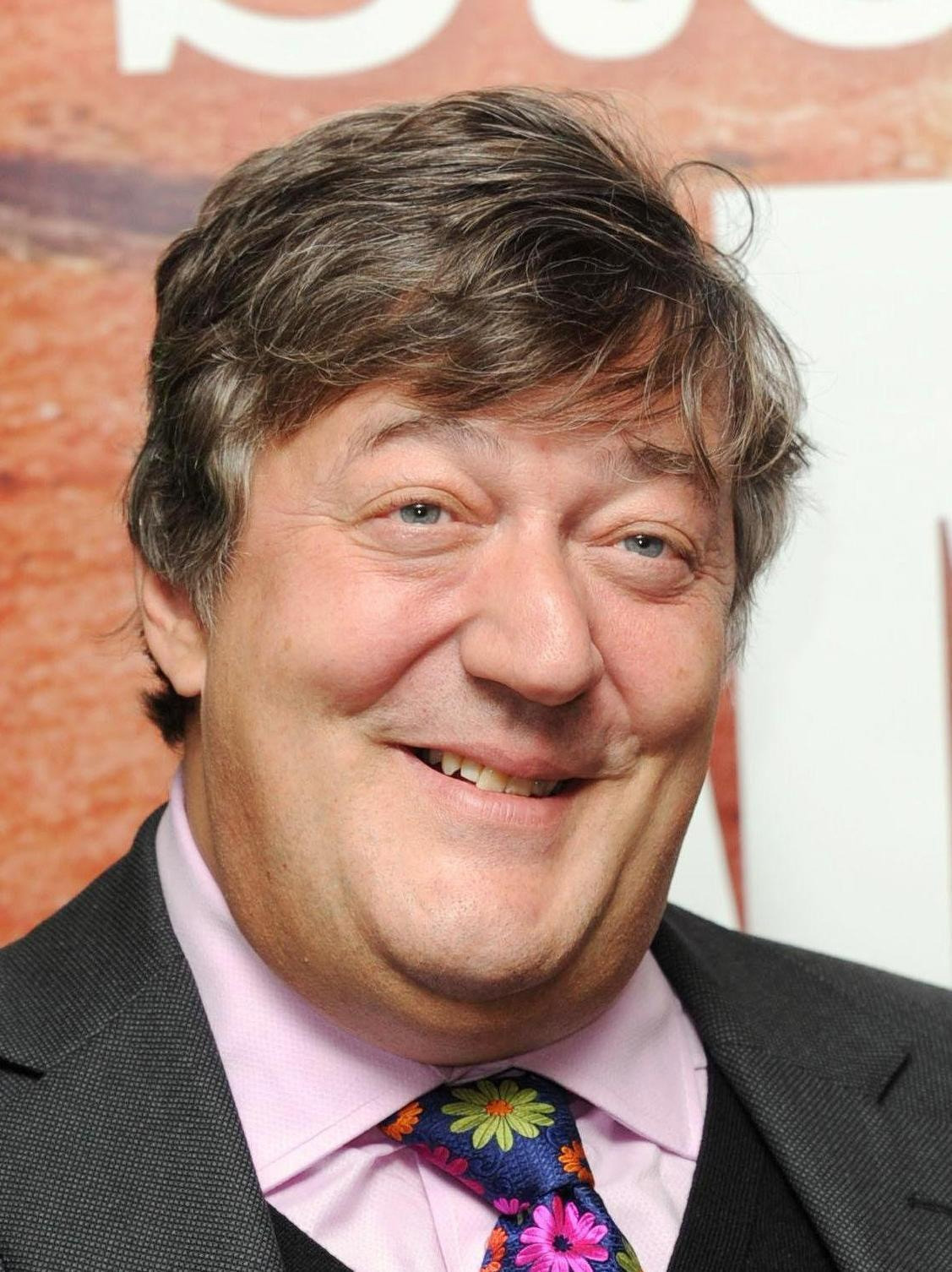 Stephen Fry: 'I'll Tweet while it's fun!'