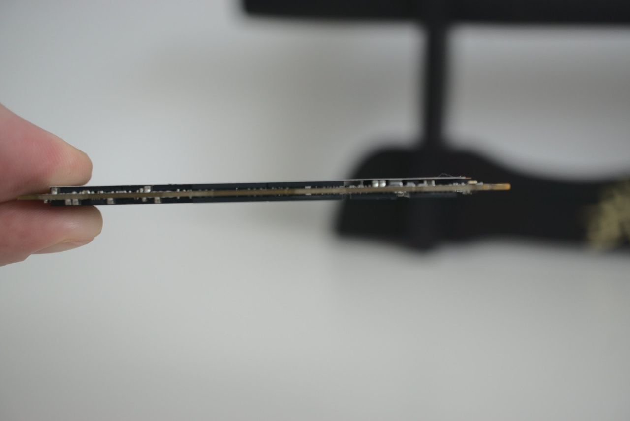Kingston KC2500 SSD Side
