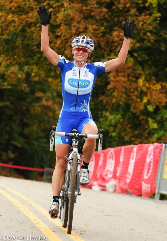 Katerina Nash (Luna Pro Team) taking the win at Devou Park