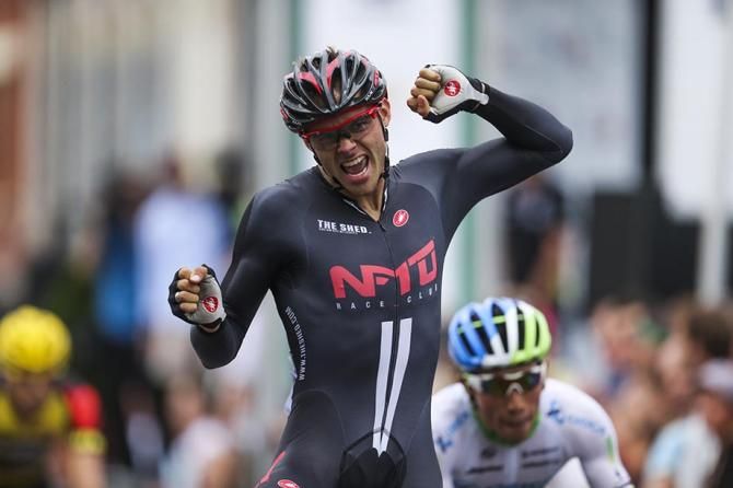Steele von Hoff (NFTO) celebrates his second straight national criterium title