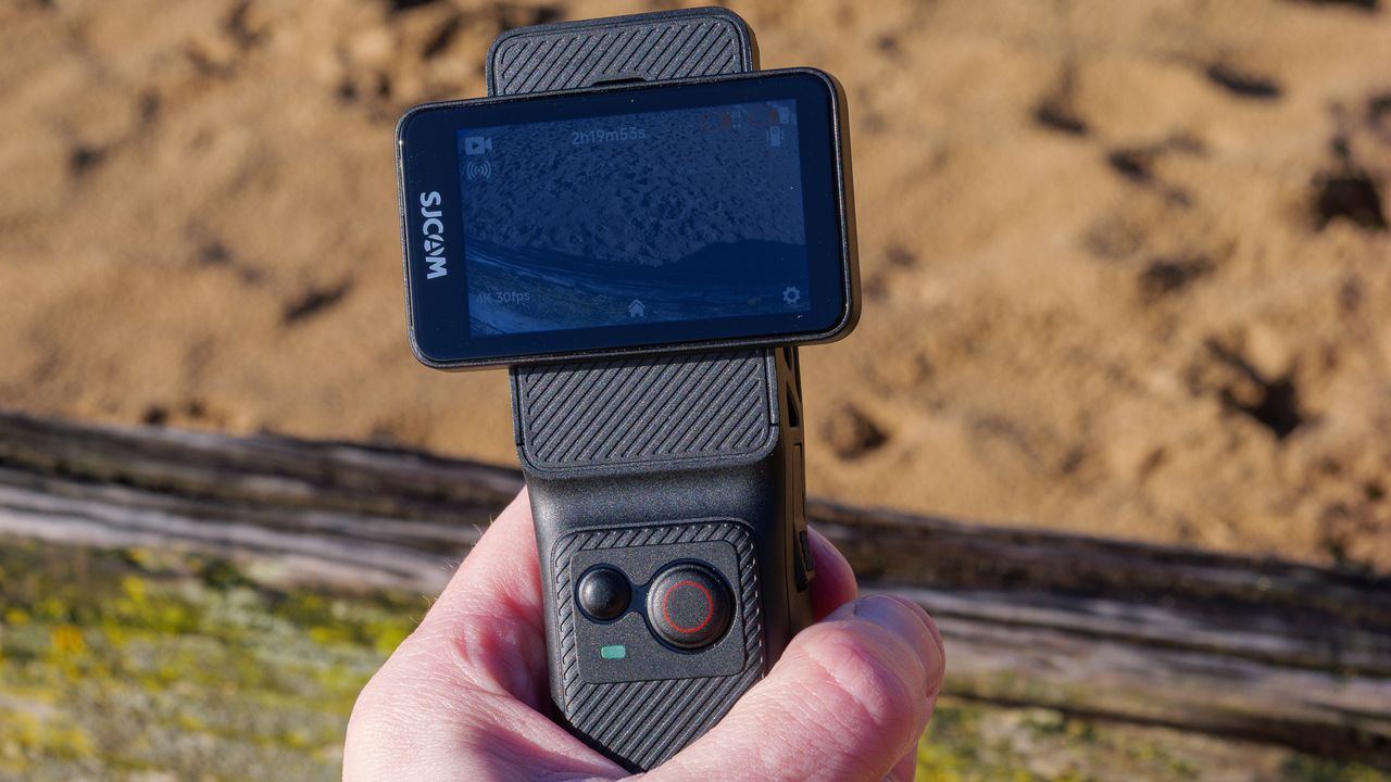 SJCAM C400 action camera