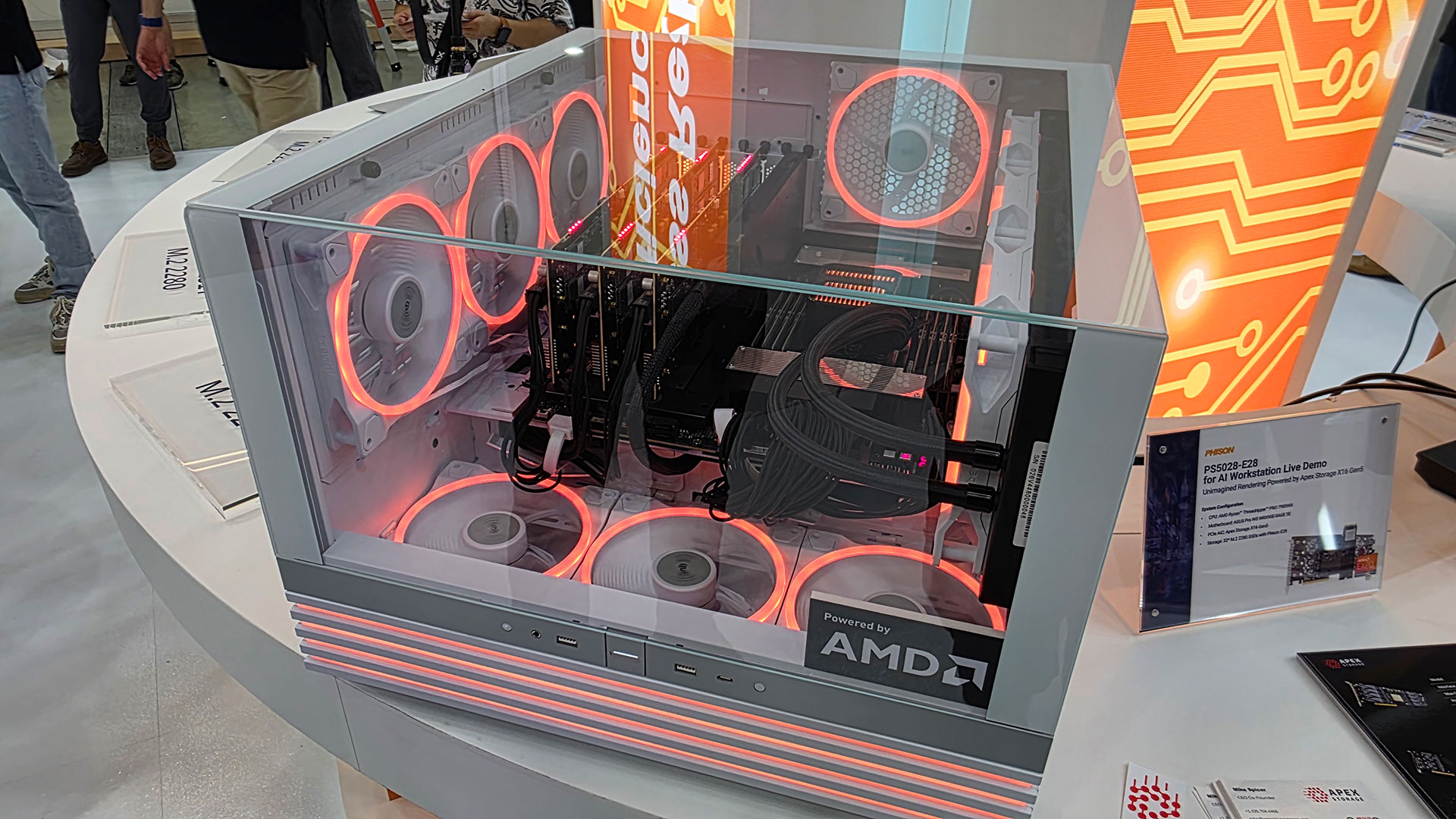 Phison's 113.6 GB/s Apex RAID demo at Computex