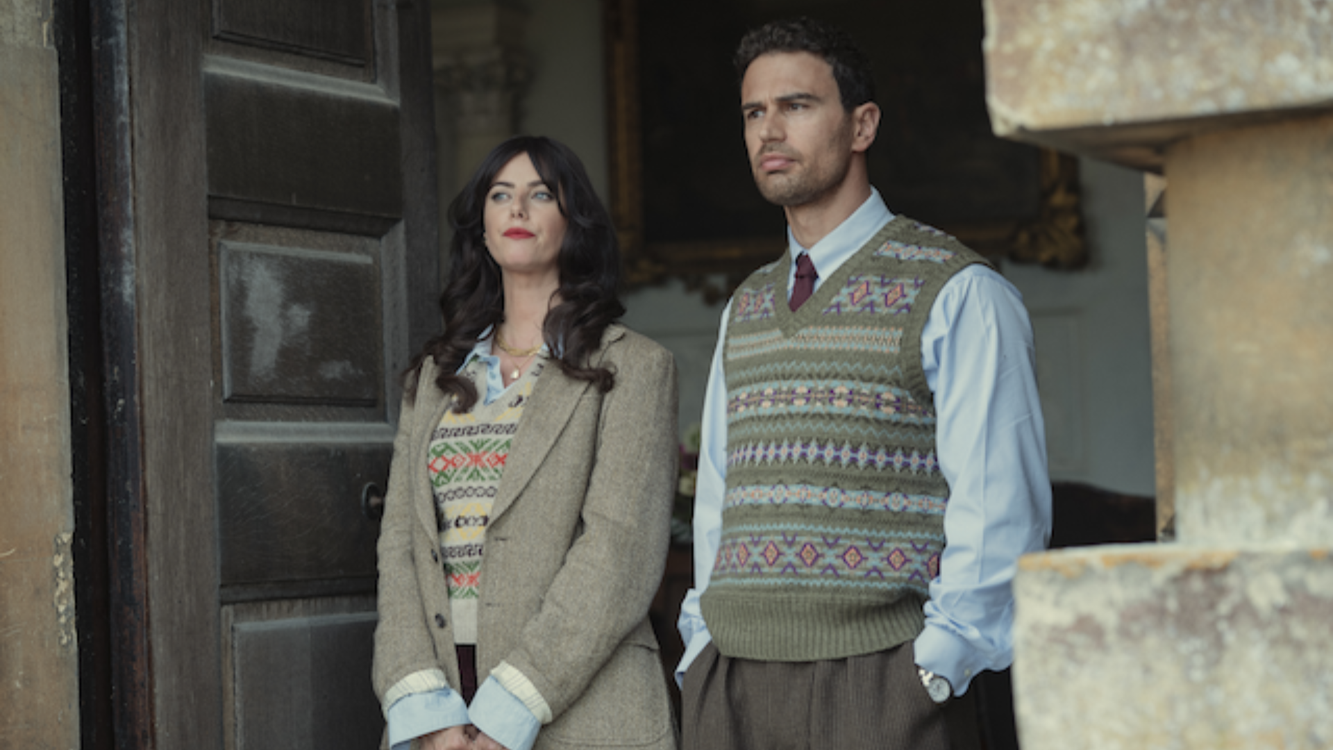 Kaya Scodelario and Theo James in The Gentlemen season 2