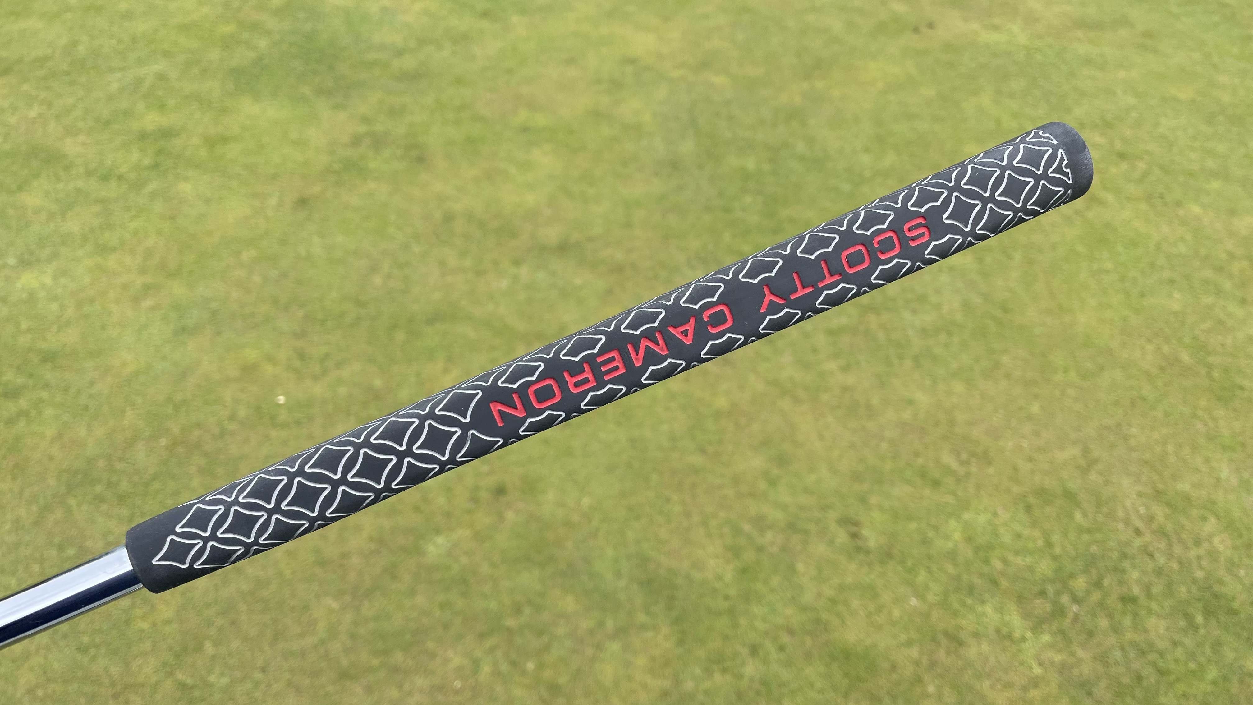 Photo of scotty cameron putter grip