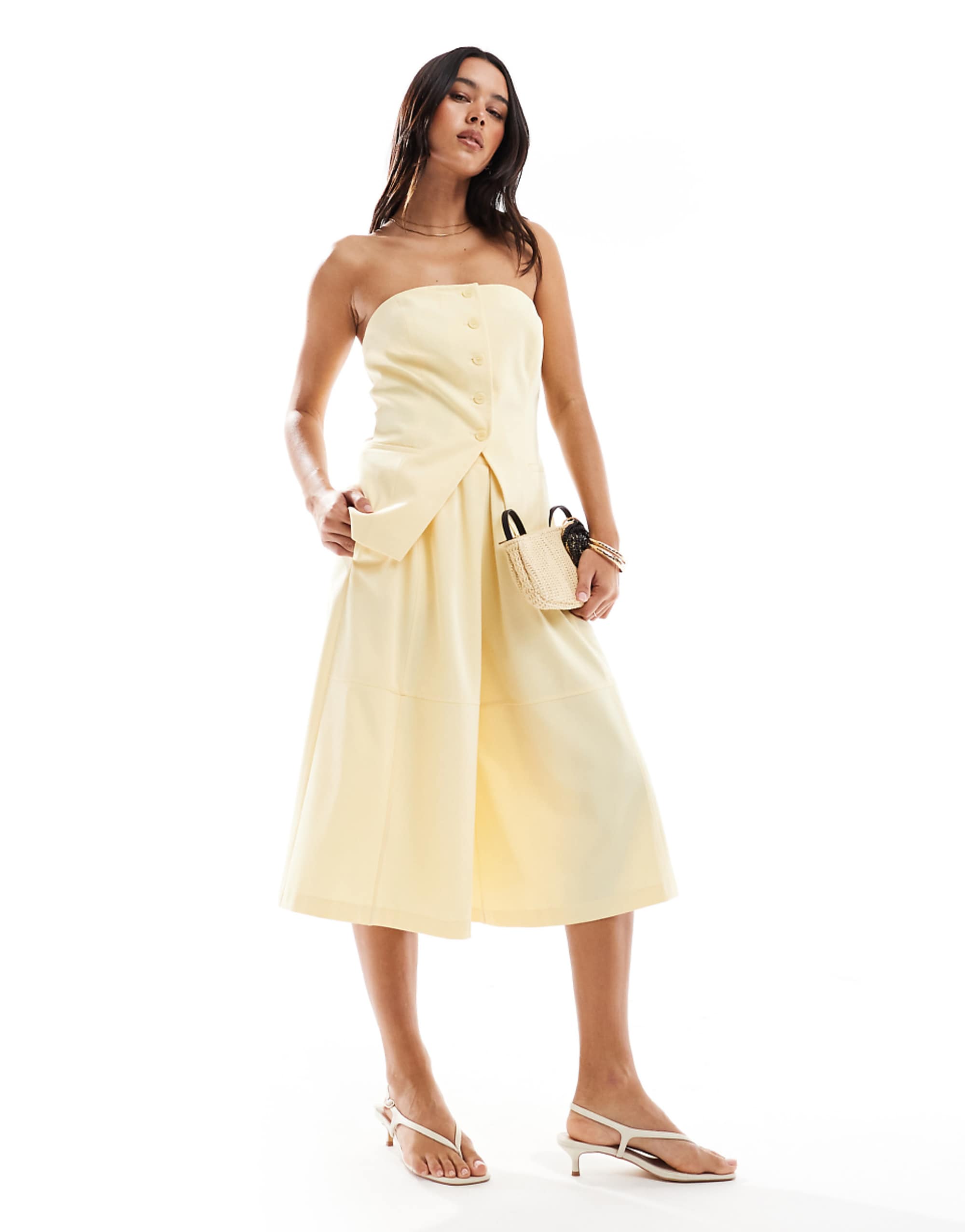 Asos Design Tailored Wide Leg Bermuda Short in Buttermilk