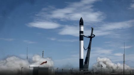 A Rocket Lab Electron rocket attempts to ignite its first-stage engines during the aborted launch of the "Bridging the Swarm" mission on Dec. 15, 2025.
