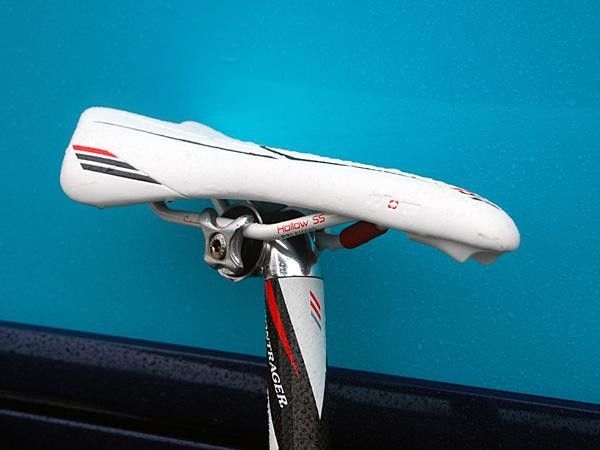 A carbon-wrapped aluminum Bontrager ACC seatpost holds on to a Bontrager inForm saddle.
