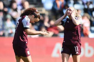 Ebony Salmon and Katie Robinson frustrated after Manchester City score against them