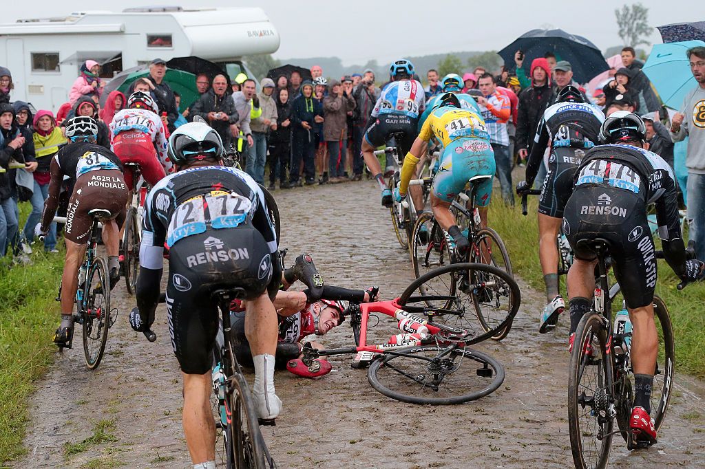 Cycling: 101th Tour de France / Stage 5
VAN DEN BROECK Jurgen (BEL) Crash Chute Val / NIBALI Vincenzo (ITA) Yellow Leader Jersey / KWIATKOWSKI Michal (POL)/ BAKELANTS Jan (BEL)/ Illustration Illustratie /
Ypres - Arenberg Porte du Hainaut (152,5Km)/
Ronde van Frankrijk TDF Etape Rit pool fm(c) Tim De Waele