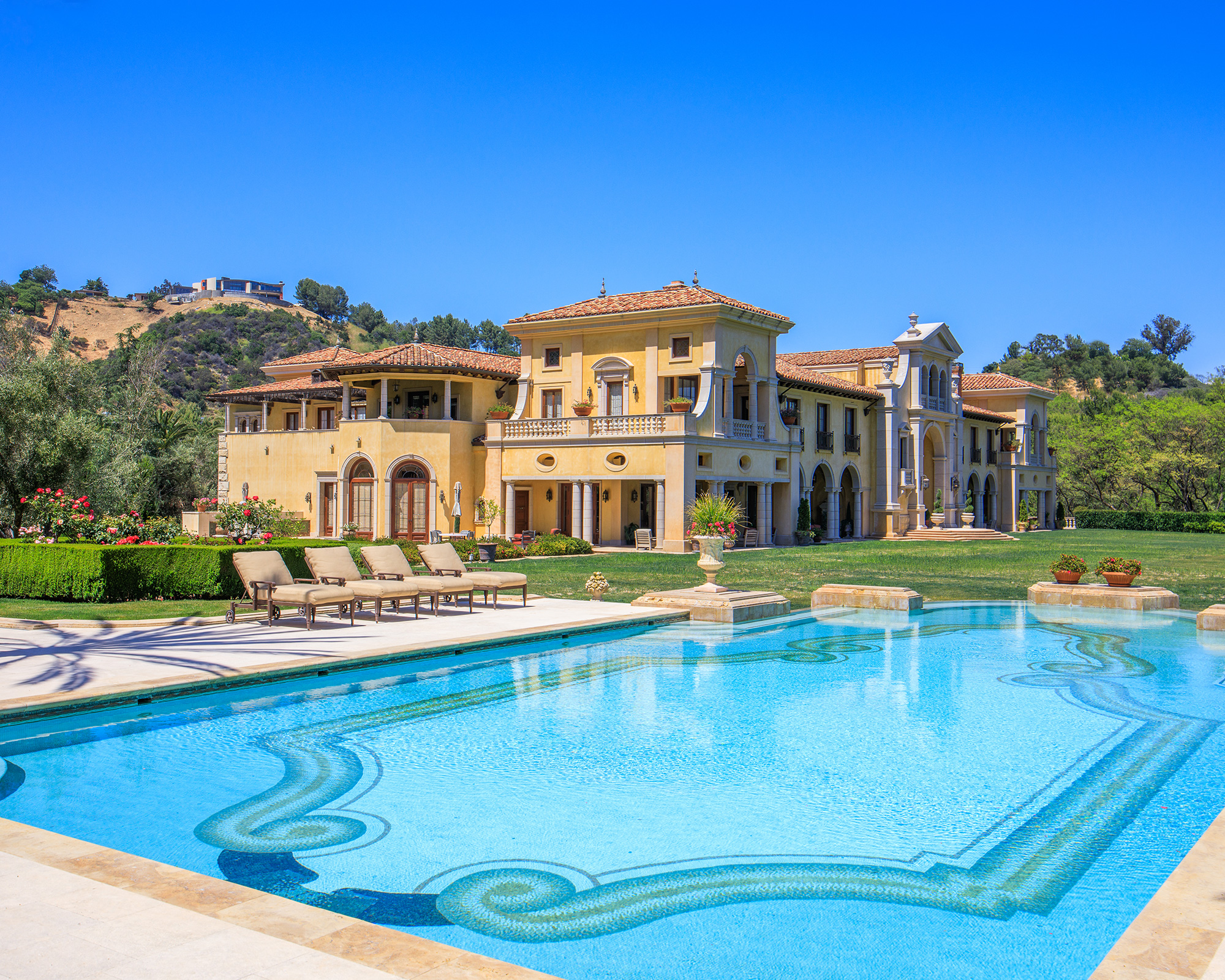 America's most expensive house is going to auction – and it is a must ...