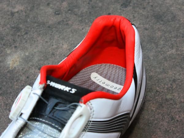 The heel counter is integrated inside the upper so you get all of the lateral support without the visual bulk