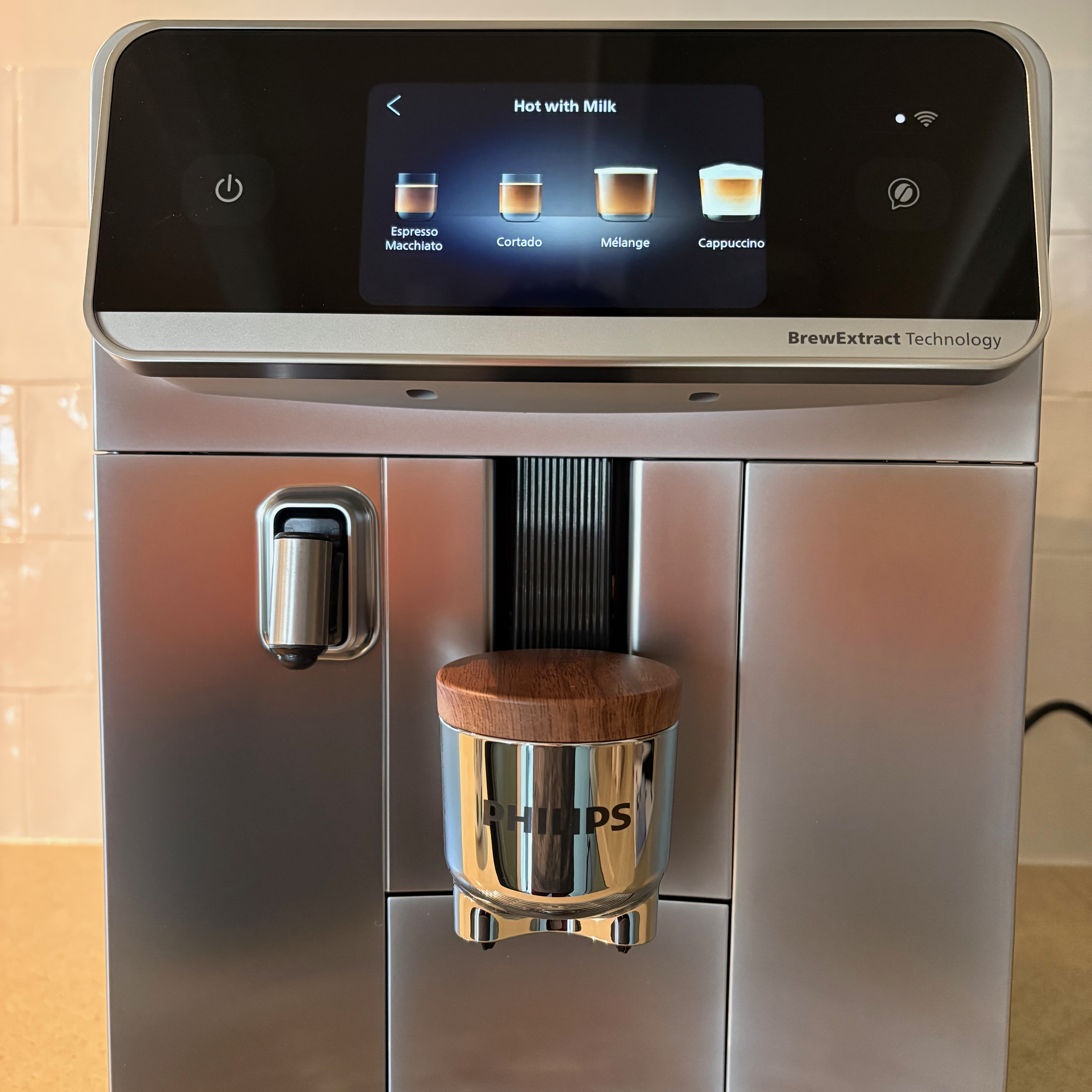 Testing the Philips Aromis coffee machine