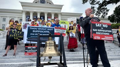 Opponents of nitrogen gas execution protest in Alabama