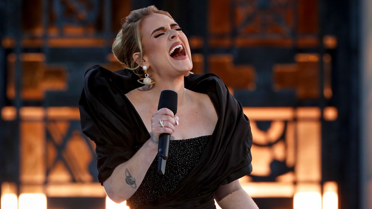 Adele sings during CBS special &#039;Adele One Night Only&#039;