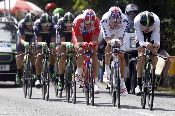 Sky was colourful with the Norwegian and British TT champs and white jersey in 2011