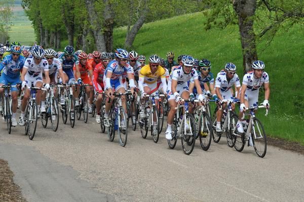 Yauheni Hutarovich (Fran&ccedil;aise Des Jeux) rides towards the front of the peloton on stage two
