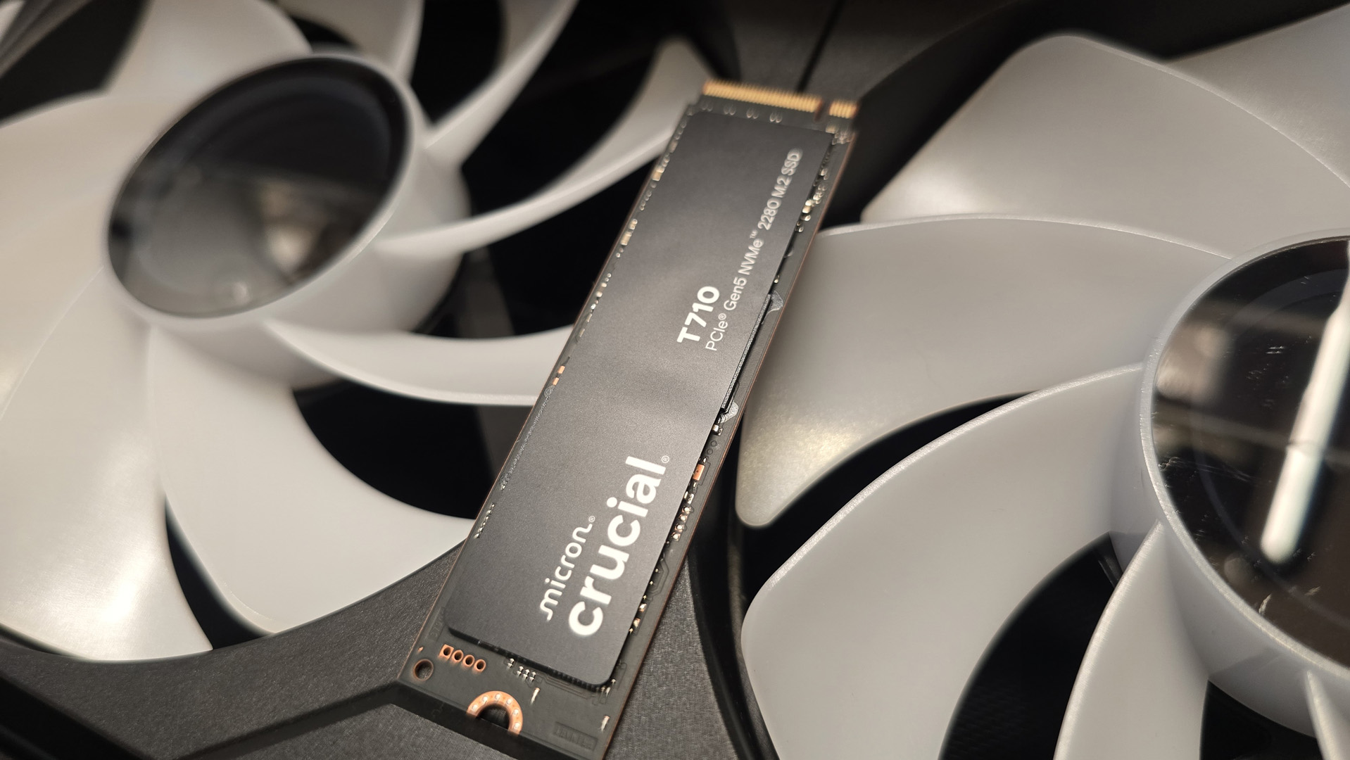 Crucial T710 2 TB NVMe SSD review