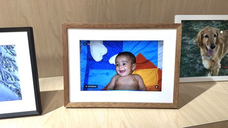 Alexa photo frame