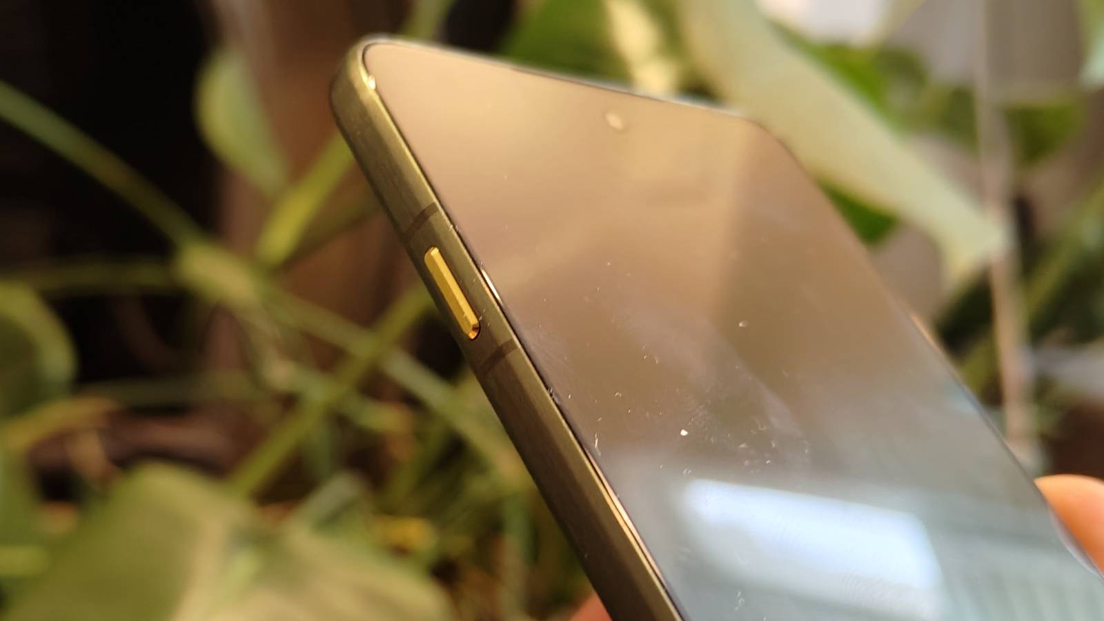 The Motorola Edge 70&#039;s AI button.