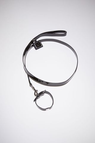 Dog leash with Acne face motif