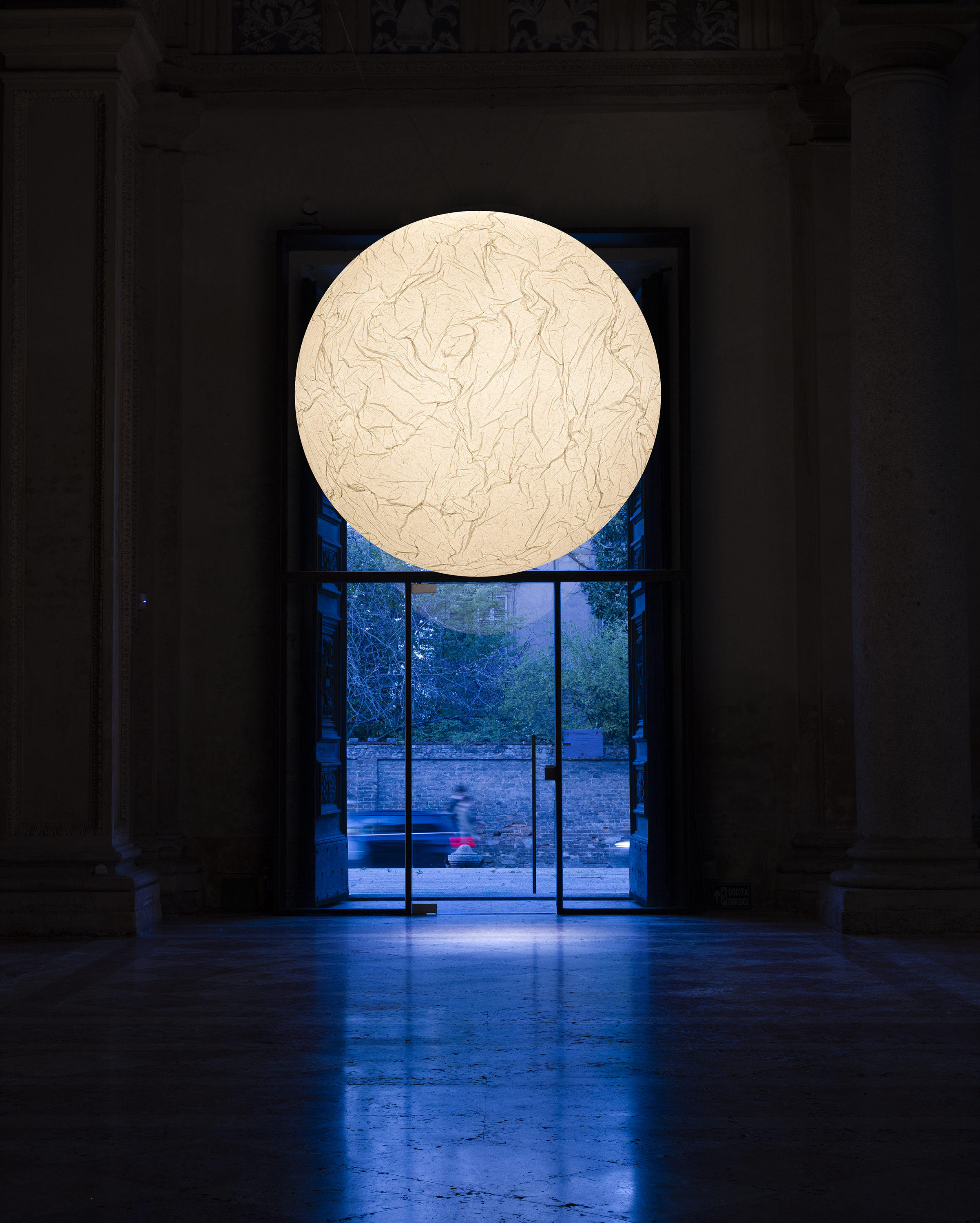 Davide Groppi lighting at Volumnia, Piacenza