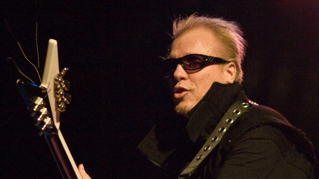 Michael Schenker onstage in 2007