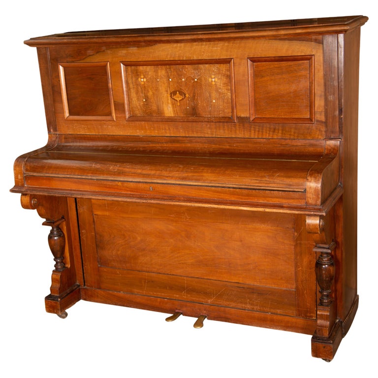 Upright Piano. Towards the Beginning of the 20th Century.