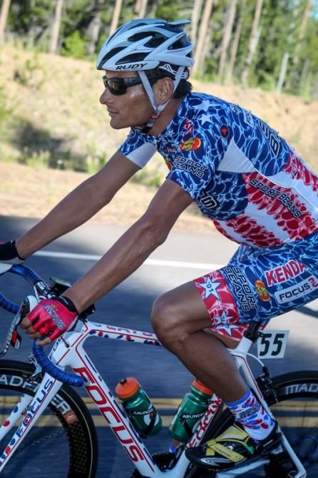 Freddie Rodriguez (Jelly Belly) shows off his new road national champ kit.