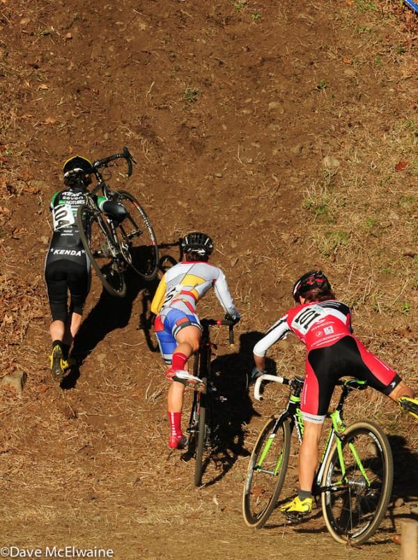 Mary McConneloug (Kenda-Seven-NoTubes) leads the women up 'The Wall