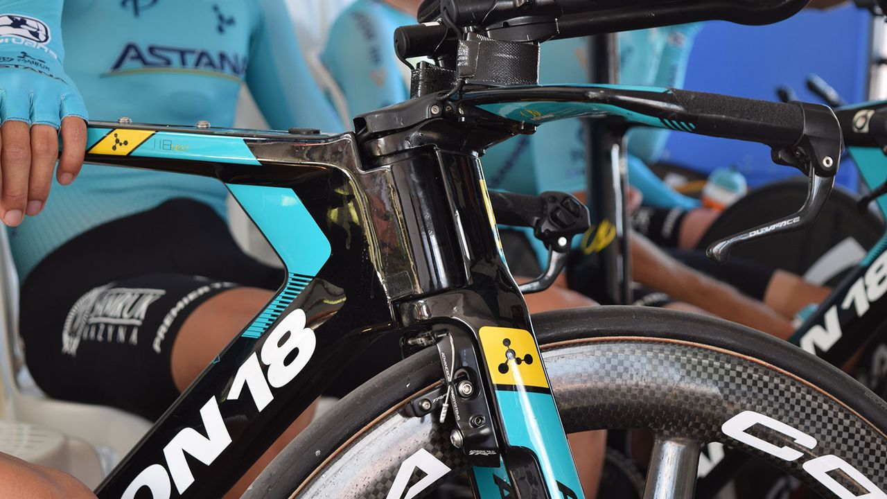 Several time trial bikes, including the Argon 18 E-118 use a hinge steerer system as opposed to a traditional fork steerer