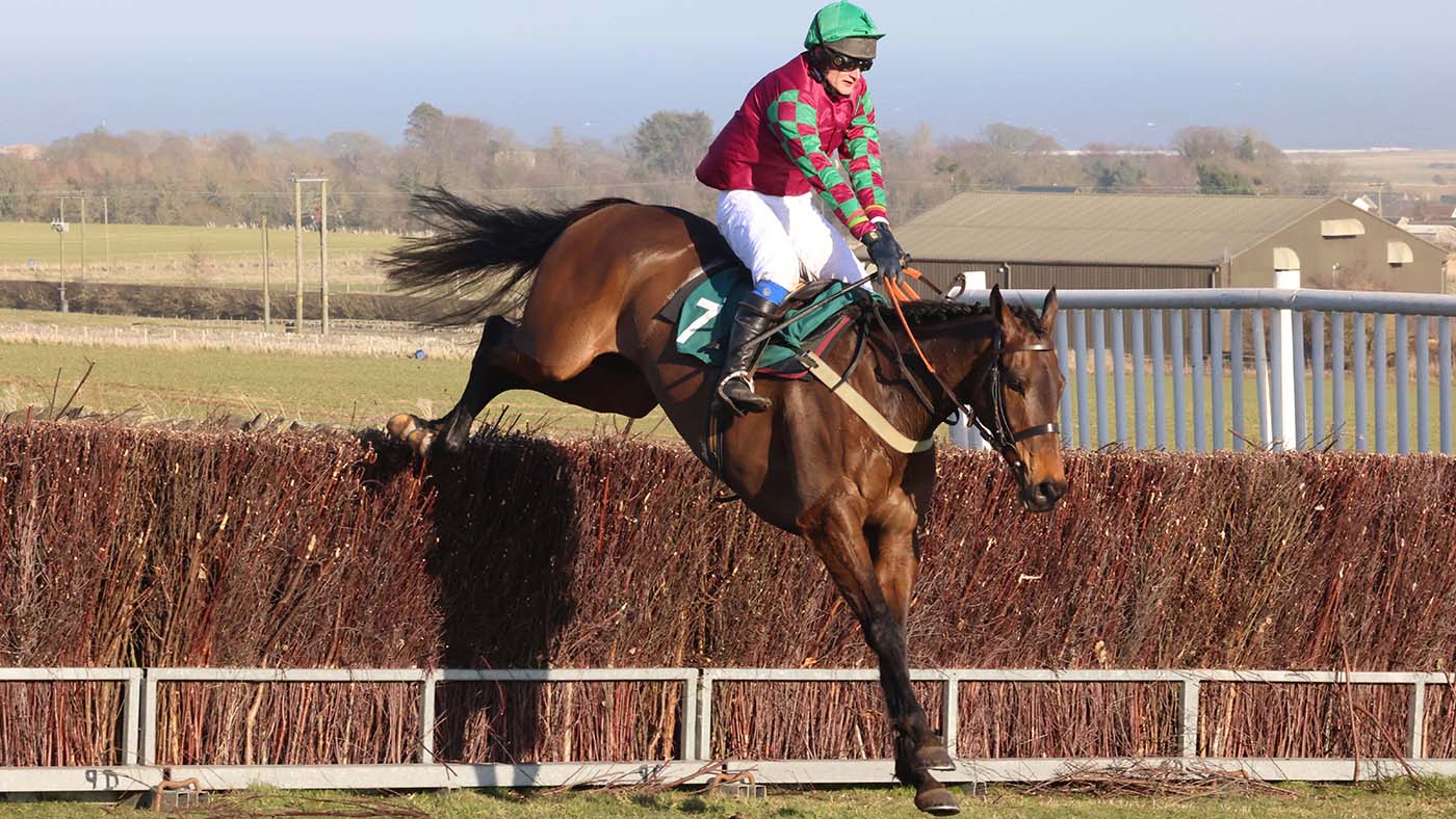 COURTING FLOW and Christy Furness win the Maiden Race at CV &amp;amp; NN Hunt Point-To-Point , Alnwick 27/2/22 GROSSICK PHOTOGRAPHY The Steadings Rockhallhead Collin DG1 4JW 07710461723 www.grossick.co.uk JOHN GROSSICK