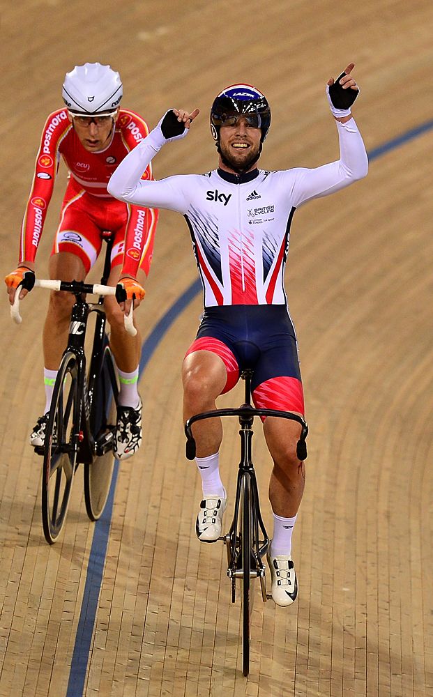 Mark Cavendish celebrates the win in the Madison