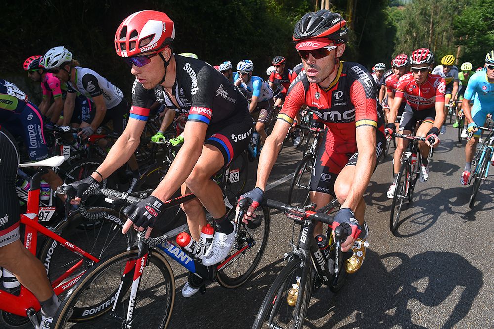 Nikias Arndt (Giant-Alpecin) and Samuel Sanchez (BMC)