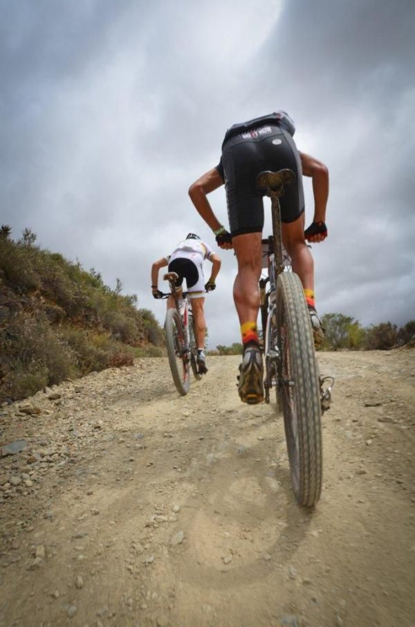 Christoph Sauser and Max Knox show a clean pair of heels to the field in stage 3