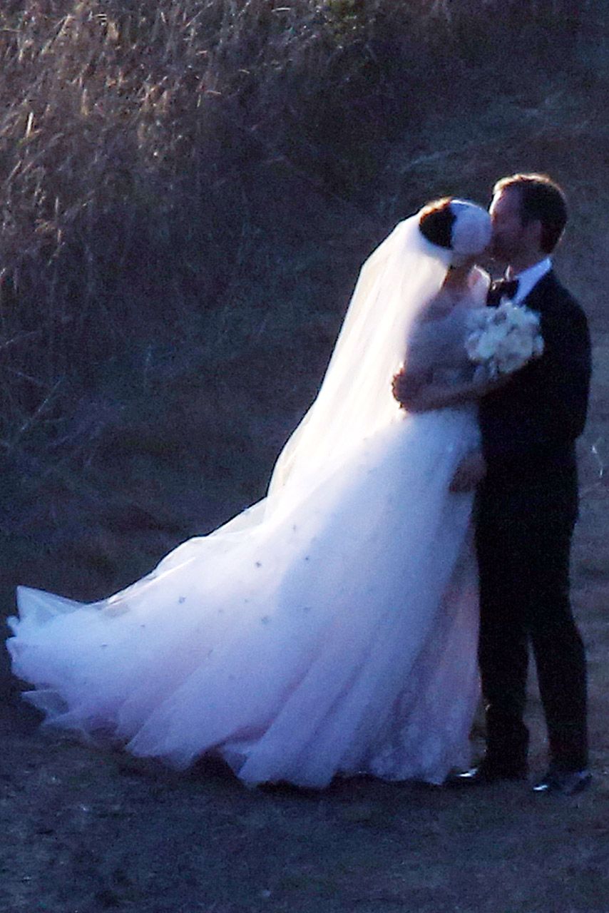 Anne Hathaway and Adam Shulman wedding