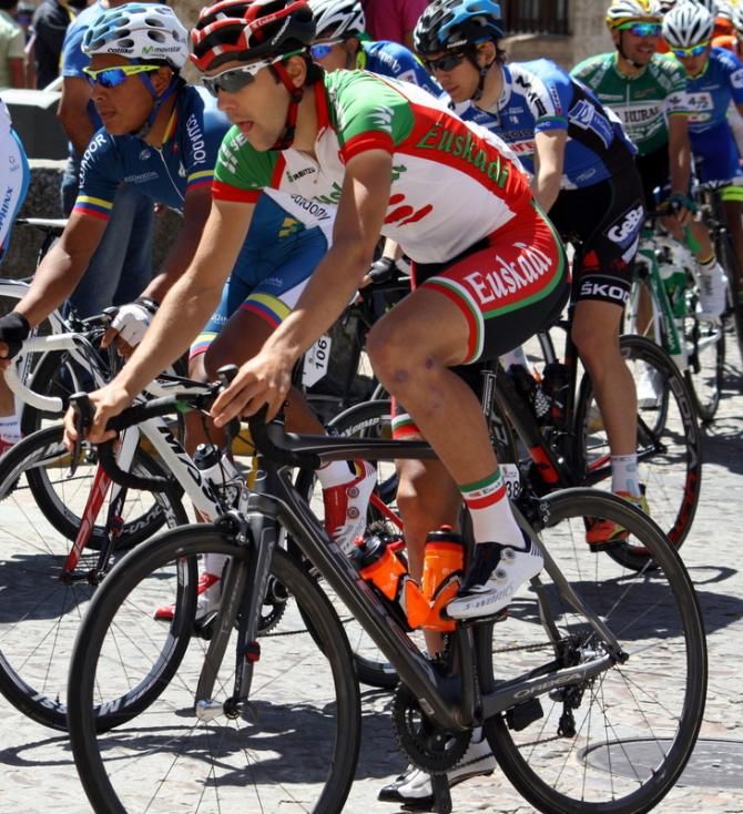 Promising Basque climbing talent Mikel Iturria (Euskadi), warming up before tomorrow finish in Alto de Lubi&aacute;n