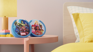 Die Amazon Echo Pop Kids Lautsprecher erscheinen im pfiffigen Disney-Prinzessinen wie Marvel's Avengers-Design: Perfekt für die Kleinen!