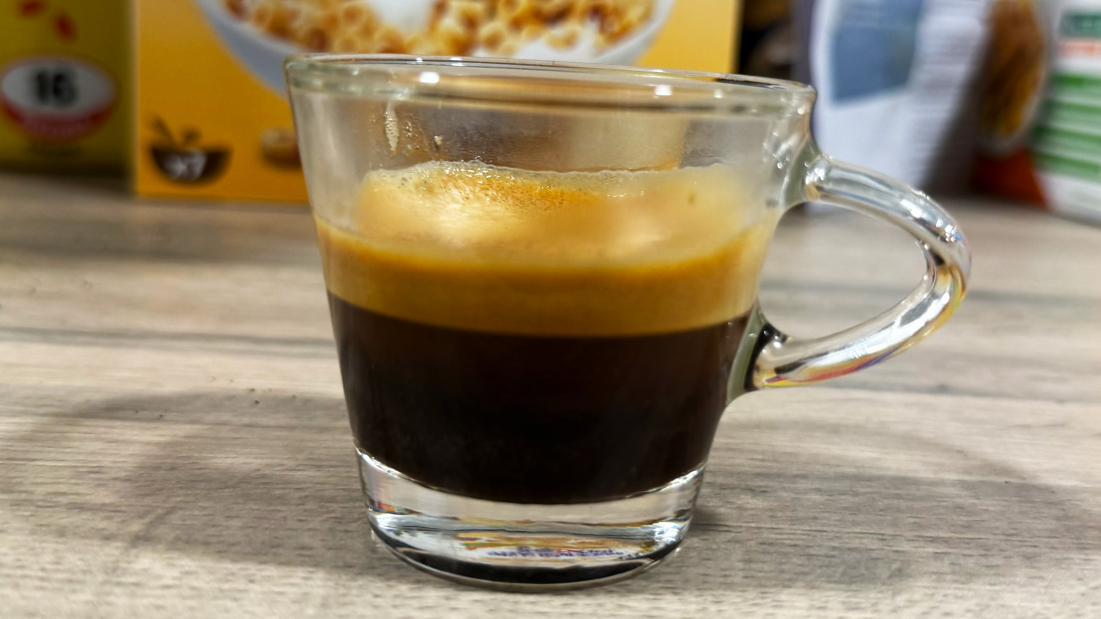 a shot of espresso made on the casabrews 3700 essential