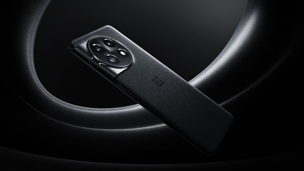 The OnePlus 11 in black