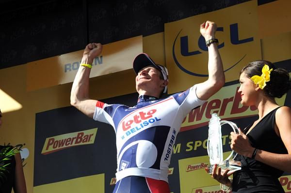 The thrill of victory for stage 4 winner Andre Greipel (Lotto Belisol)