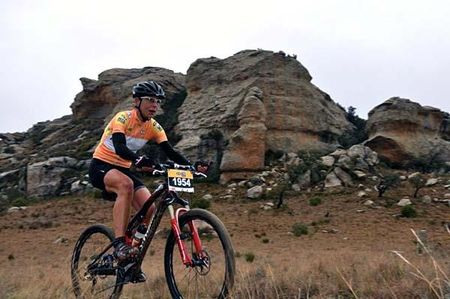 Ischen Stopforth rode to a win in the race and the series.