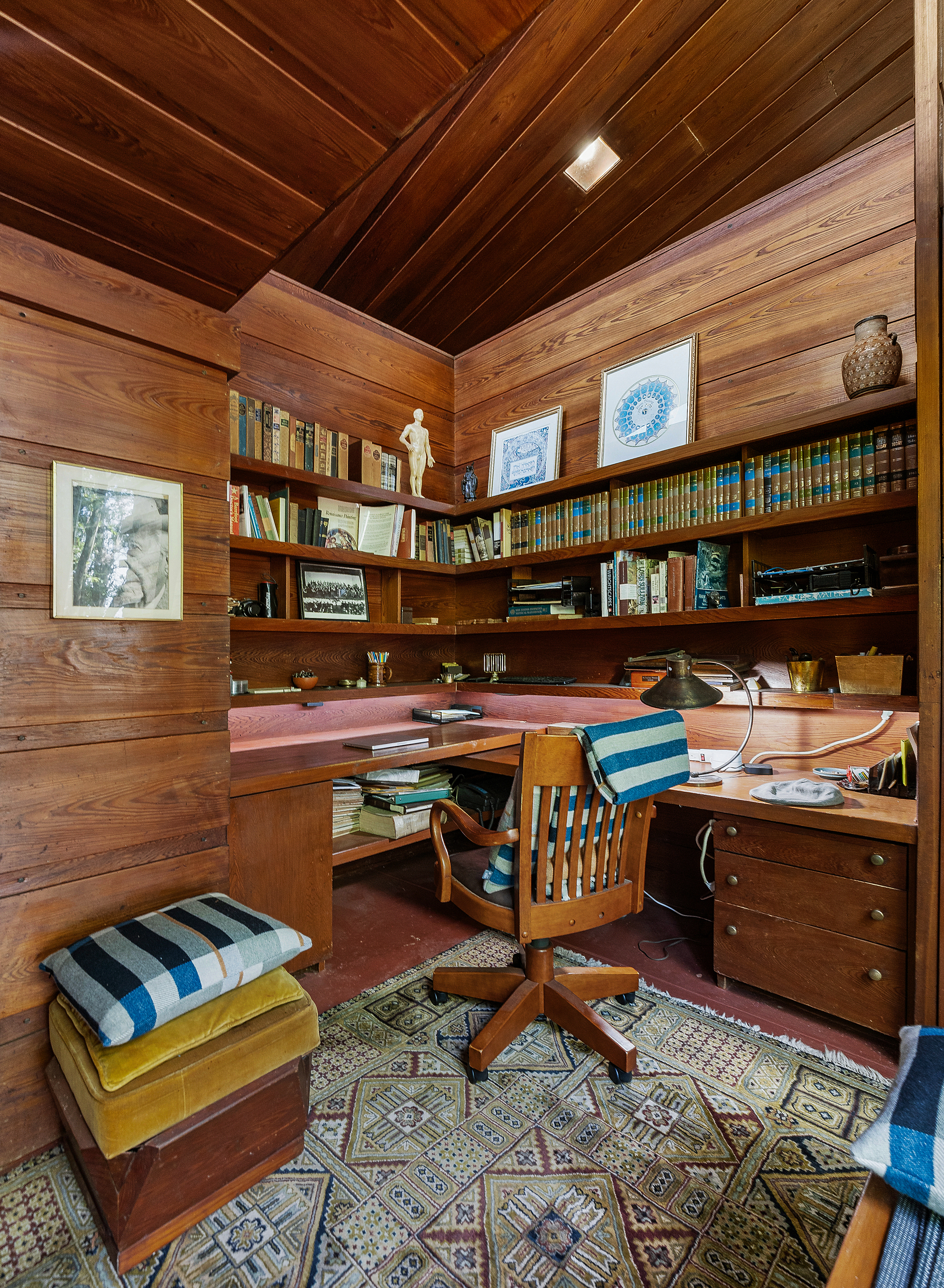 frank lloyd wright shavin house in tennessee, on the market for $1.6 million