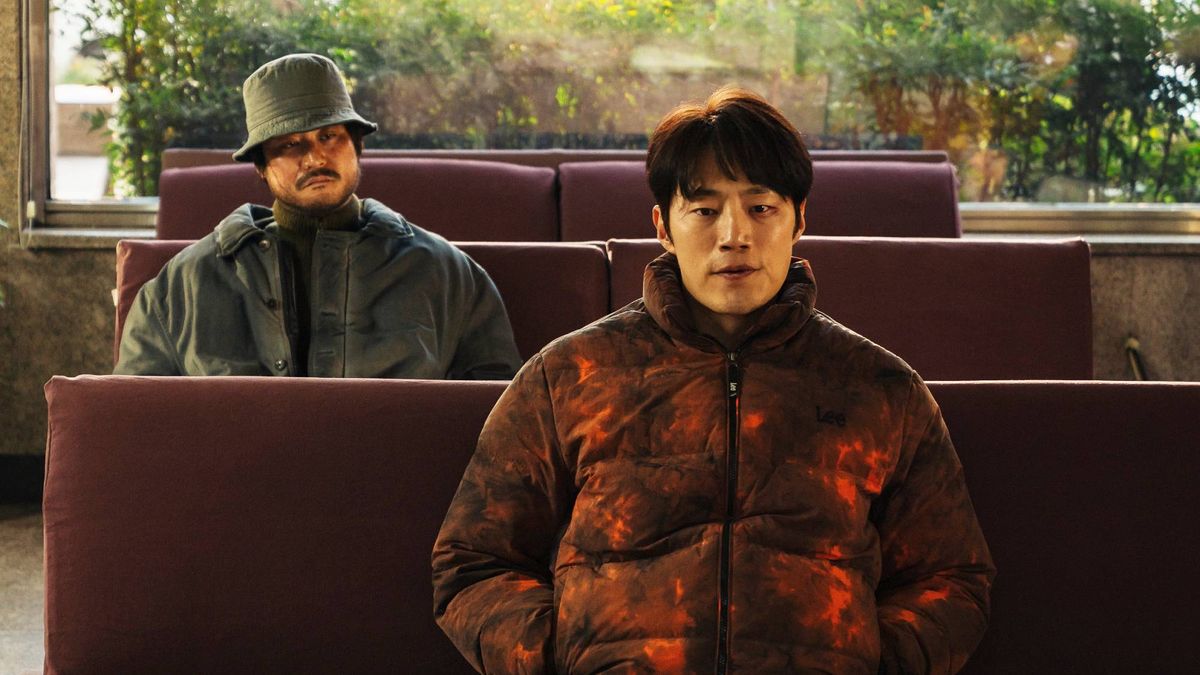 Kim Sung-kyun and Lee Hee-jun in &quot;Karma&quot; coming soon to Netflix