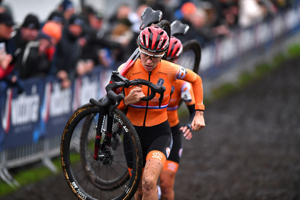 COL DU VAM DRENTHE NETHERLANDS NOVEMBER 06 Yara Kastelijn of Netherlands competes during the 19th UEC European Cyclocross Championships 2021 Womens Elite EuroCross21 UECcycling on November 06 2021 in Col du Vam Drenthe Netherlands Photo by Luc ClaessenGetty Images