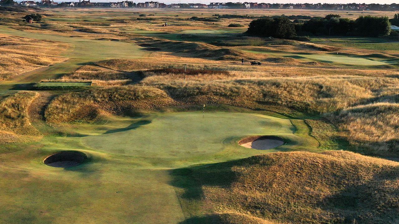 Royal Liverpool 9th hole Punch Bowl