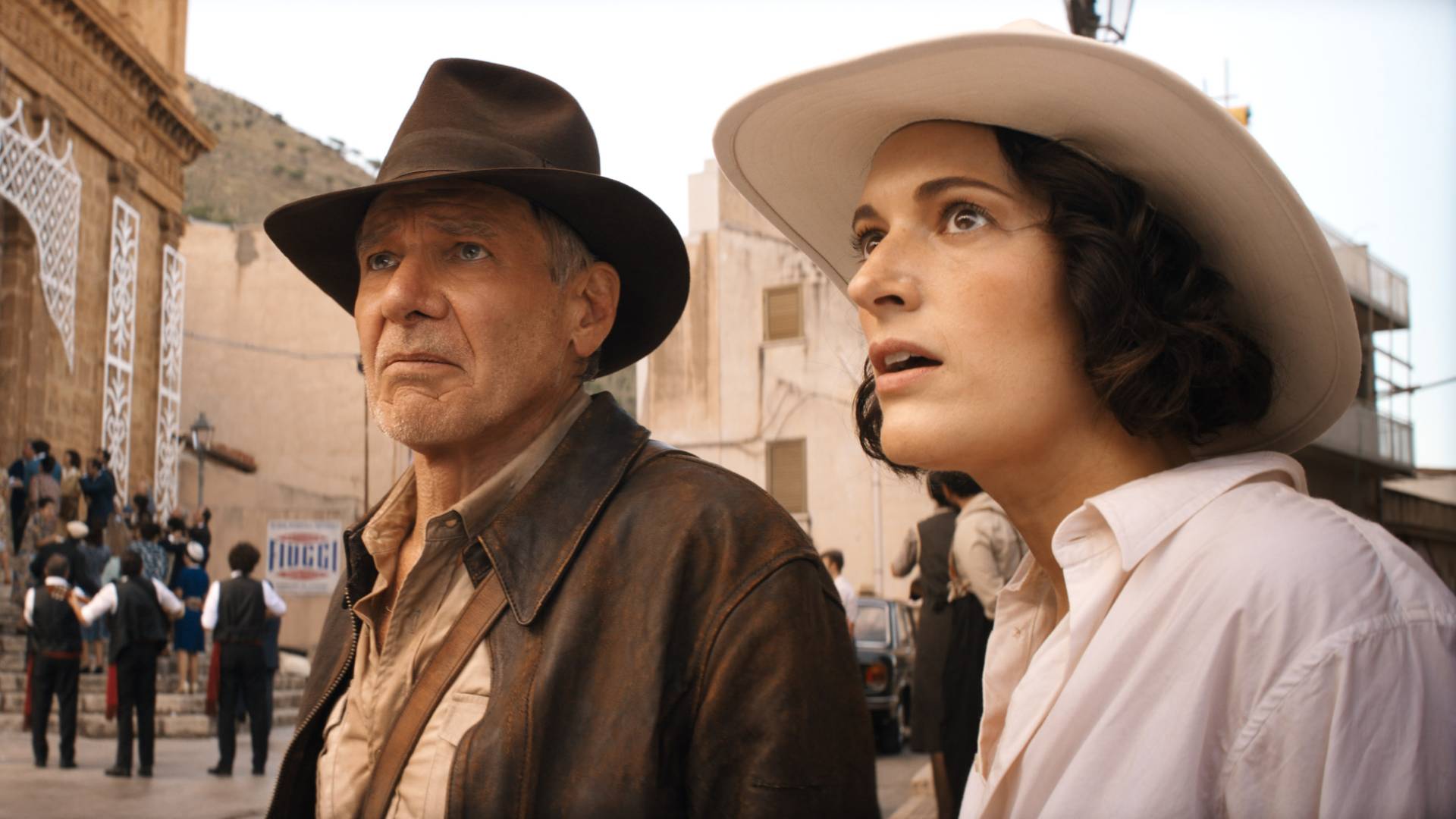 Harrison Ford und Phoebe Waller-Bridge in „Indiana Jones und das Zifferblatt des Schicksals“.