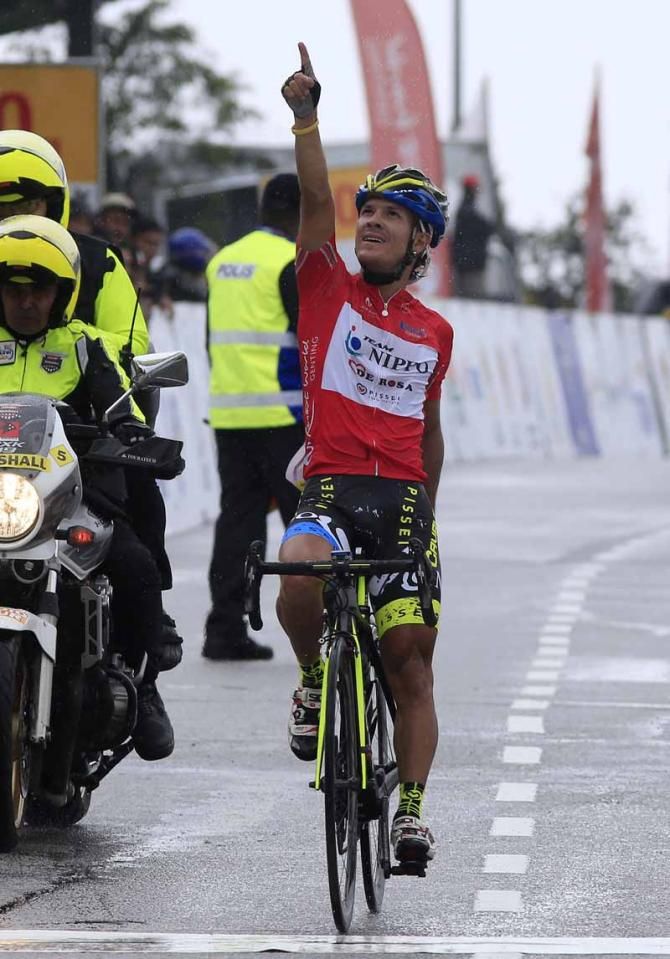 Julian Moreno Arredondo (Nippo - De Rosa) wins stage 5 of the Tour de Langkawi